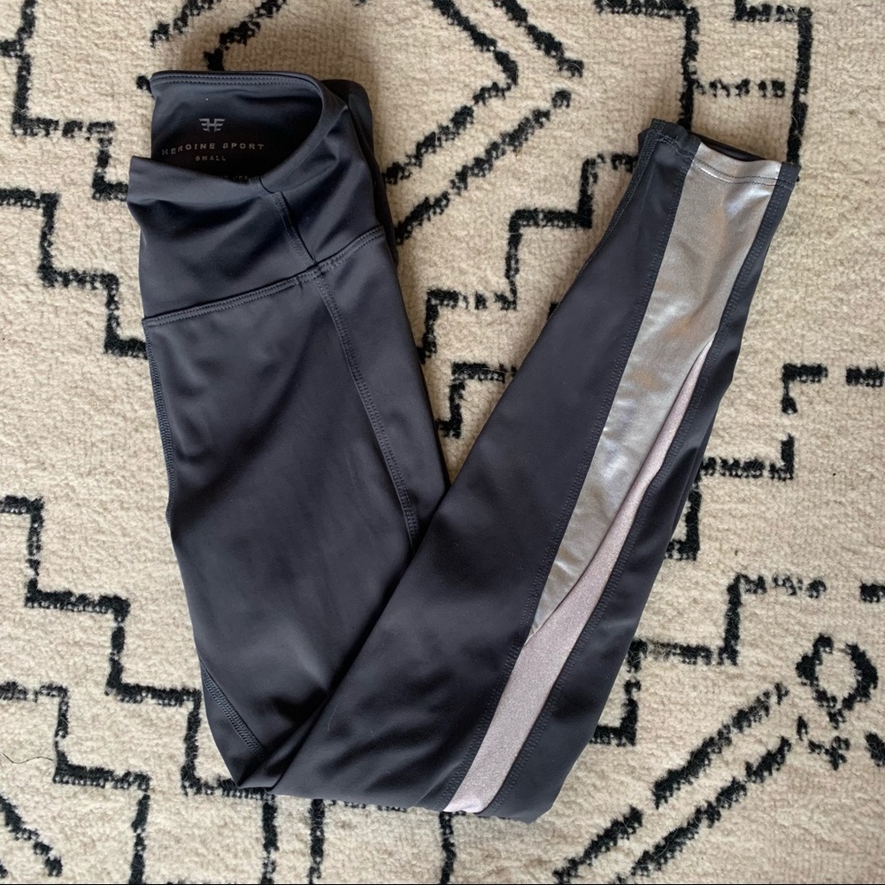 Grey Heroine Sport Leggings w/ Silver Metallic/Pink Glitter Stripe - Size Small